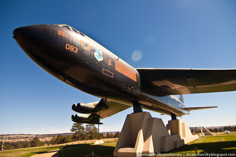USA Colorado Colorado Springs Air Force Academy B-52 Stratofortress Diamond Lil США Колорадо Колорадо Спрингс Академия Военно Воздушных Сил США Б-52 Стратофортресс Бомбардировщик Ракетоносец
