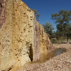 Ocker in verschiedenen Nuancen.