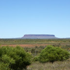 Mount Connor auf dem Weg zum Uluru. Schon sehr oft verwechselt worden.