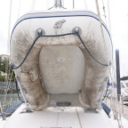 Sogar das Dinghy ist nicht verschont geblieben!