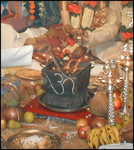 [hindu-wedding[2].jpg]