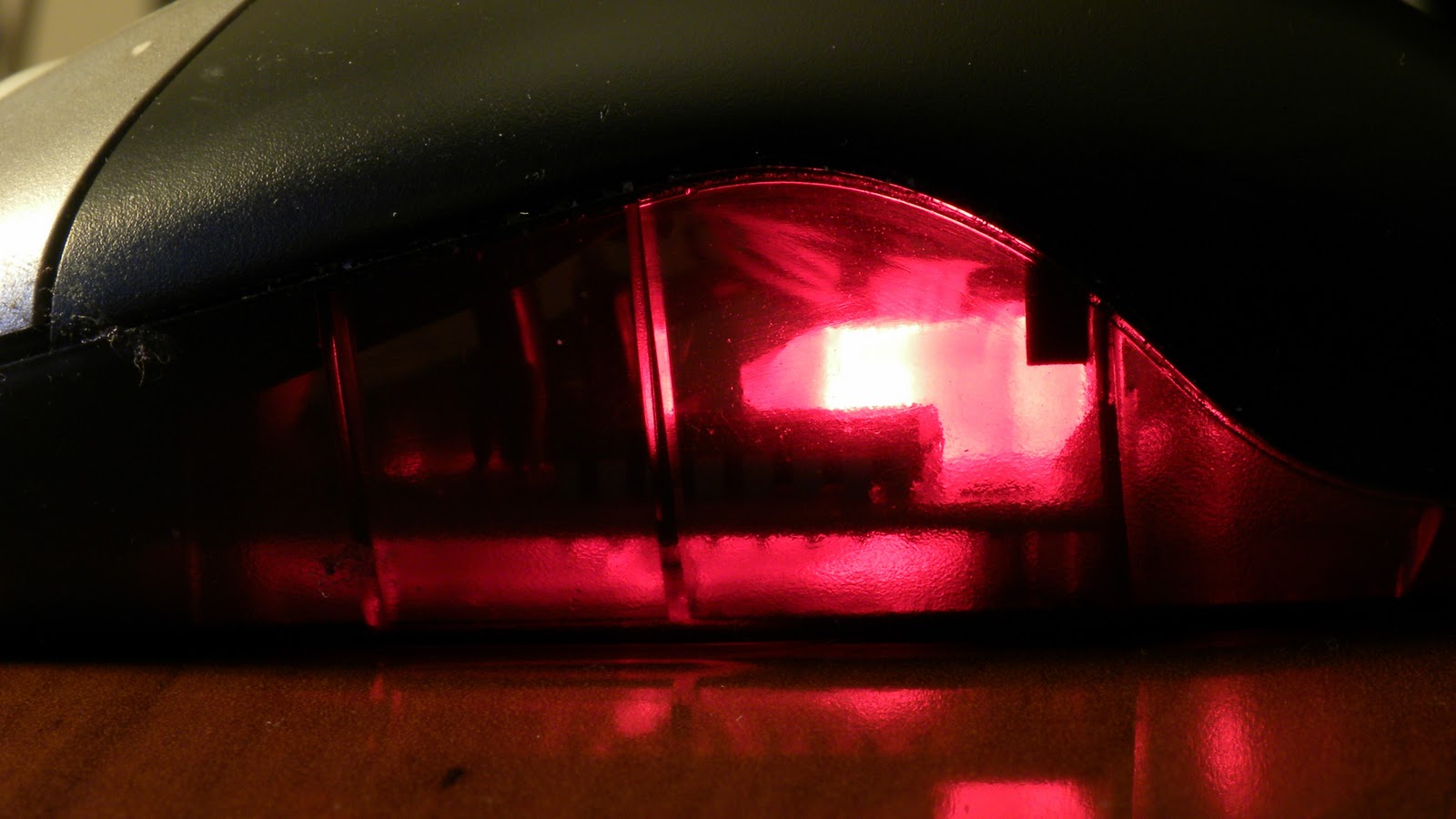 [Mouse computer glowing[2].jpg]