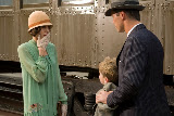 Christine Collins (ANGELINA JOLIE) is introduced to a boy claiming to be hers by Captain JJ Jones (JEFFREY DONOVAN) in a provocative thriller that tells the shocking tale of a mother?s quest to find her son, and those who won?t stop until they silence her--?Changeling?, from director Clint Eastwood.