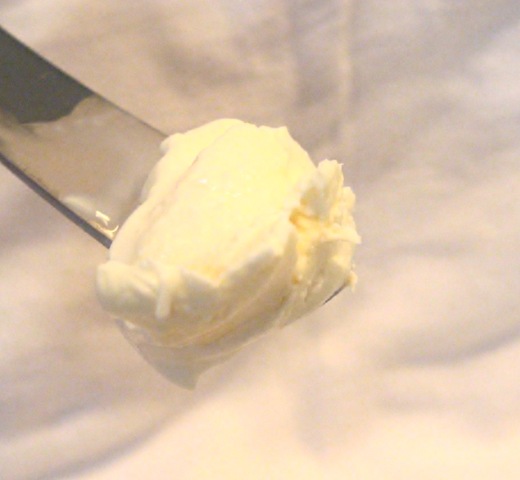 [ronnybrook creamline milk[2].jpg]