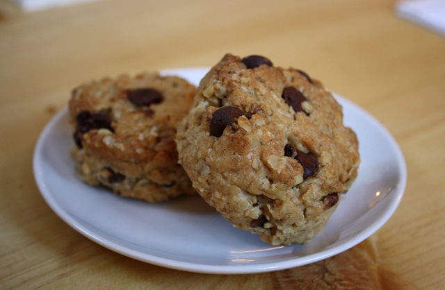 [coco loco vegan cookie chocolate chip coconut walnut oat[1].jpg]