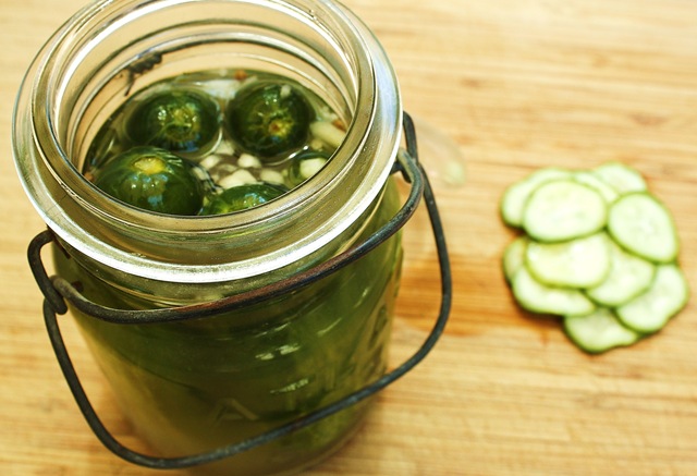 [half sour pickles kirby cucumber[4].jpg]
