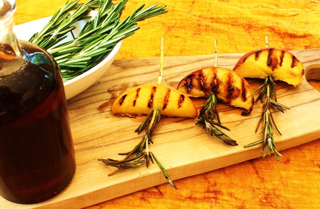 [peaches grilled with rosemary and maple syrup[14].jpg]