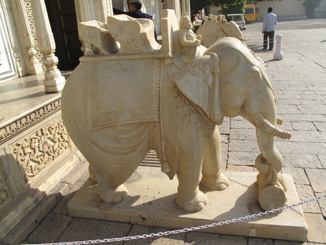 [IMG_28741.jpg]