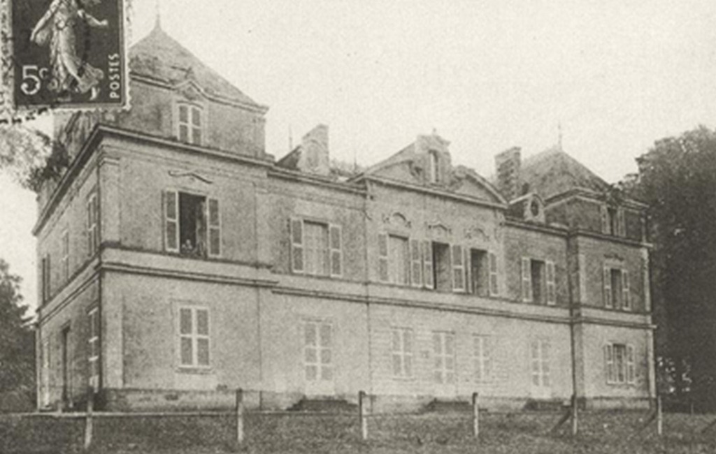 [Le château du Haut-Gesvres agrandi par E. Doré-Graslin; il fut la demeure de 2 maires[4].jpg]