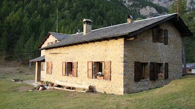 Refugio Lluís Estasen