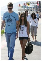 Fotos: ¿Ashley Tisdale con su nuevo novio? Fotos: ¿Ashley Tisdale con su nuevo novio?