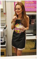 Lindsay Lohan no tiene corpiño, pero si tiene Milkshake propia Lindsay Lohan no tiene corpiño, pero si tiene Milkshake propia