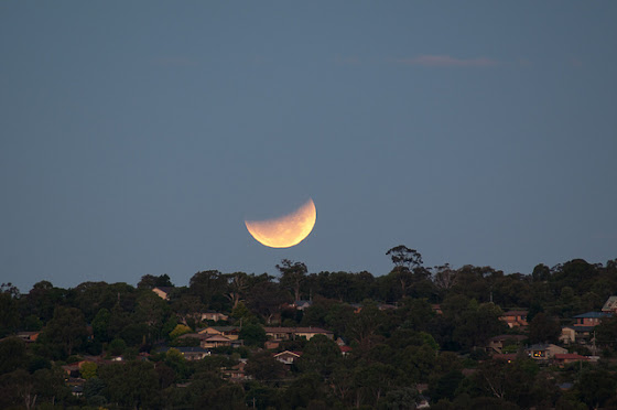 lunar eclipse over dunlop