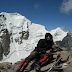 DSCN5753.JPG, Lyngve on the summit of Pik Leningrad Gosuniversiteta (6222m). Pik Tajikistan (6565m) towers behind., 0328 Tajikistan
