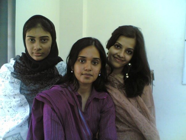 [desi girls . college girls . student. desi bachiya. school girls. pakistani bachiya, pakistani girls, indian girls . hot desi girls (44)[2].jpg]