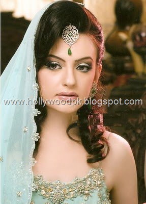 [pakistani bridial dresses lehnga choli poshak. mehendi design . pakistani gewellery. indian bride (11)[2].jpg]