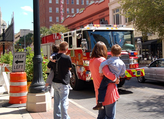 [firetruck[3].jpg]