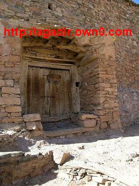 اكادير انومار الاقدم في الاطلس الصغير وينتمي اداريا لاقليم اشتوكة ايت باها Iuo