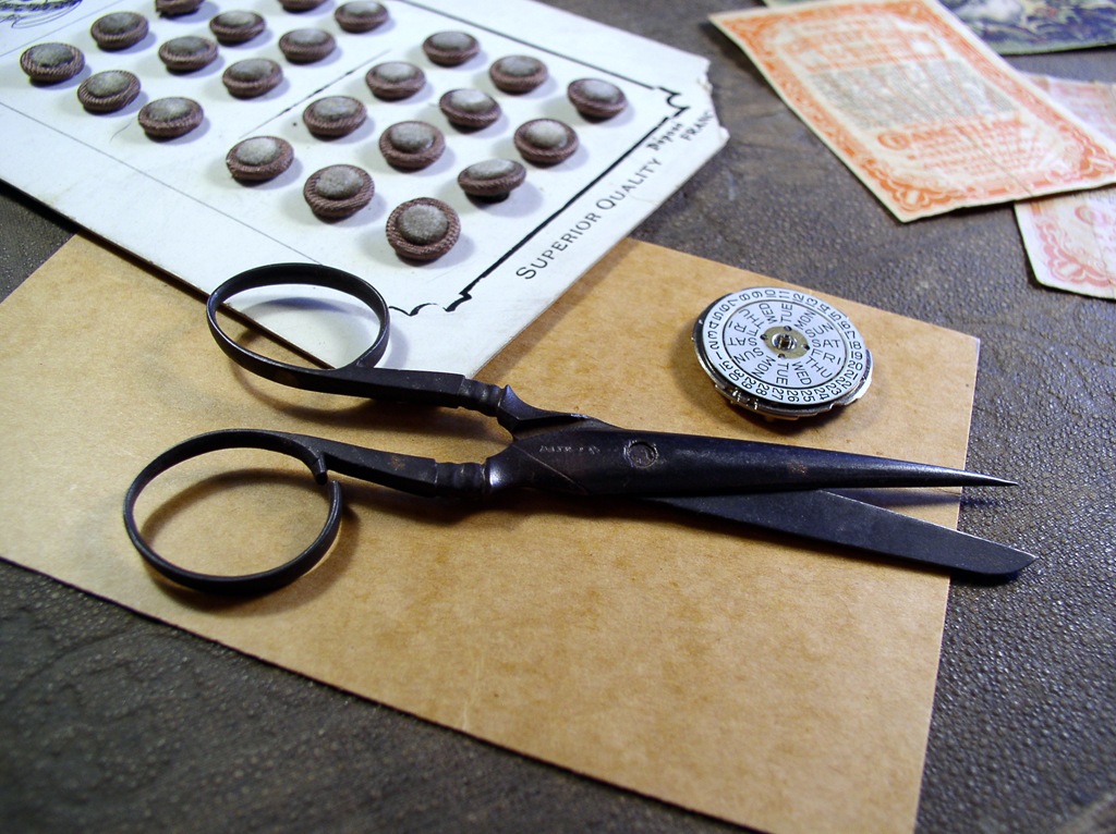[vintage scissors[2].jpg]