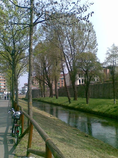 200