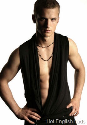 [Freddie Stroma[4].jpg]