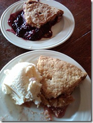 3214c Duarte's Tavern Strawberry Rhubarb & Olalleberry Pies Pescadero CA