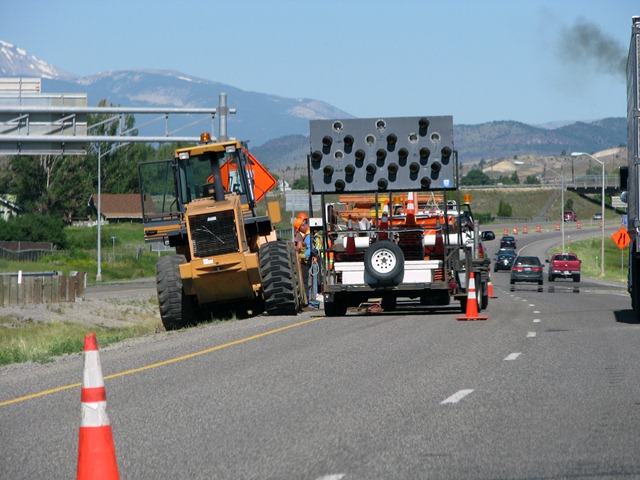 [9322 Road Construction I-90 North of Bozemand MT[2].jpg]