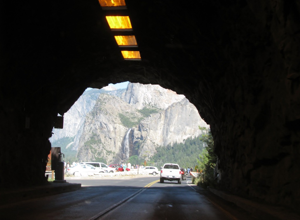 [2283 Bridalveil Falls Tunnel View Yosemite National Park CA[3].jpg]