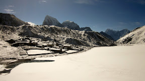 Gokyo and the 3rd snowy lake (Solukhumbu, Nepal 2011) Gokyo and the 3rd snowy lake (Solukhumbu, Nepal 2011)