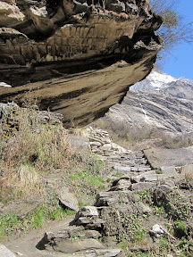 Hinku Cave (Annapurna Sanctuary, Nepal 2011) Hinku Cave (Annapurna Sanctuary, Nepal 2011)