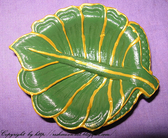 leaf-design-decorated-diwali-diya