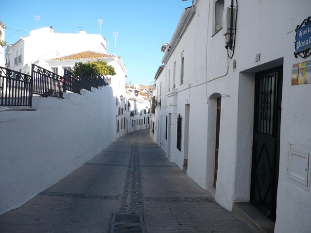[another quiet street mijas[4].jpg]