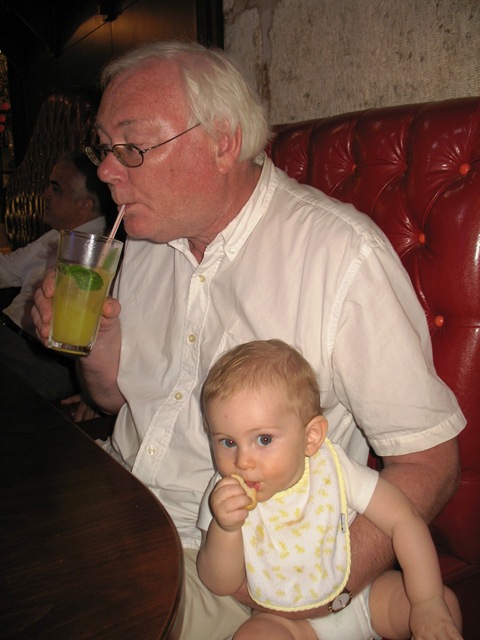 [Bazar - Papa and Grandson having a Rest[6].jpg]