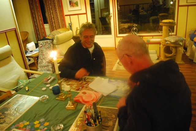[OsloBG - Pierre and Mr Lifecruiser playing[3].jpg]