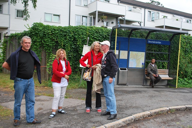 [B - OsloBG -Akershus Forttress and Castle  - Waiting for the Bus[4].jpg]