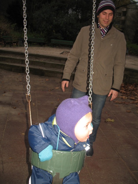 [M L safely in a swing[7].jpg]