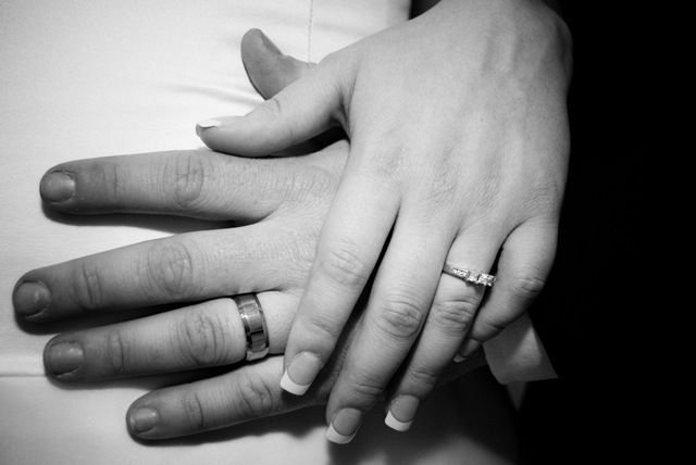 [hands[13].jpg]