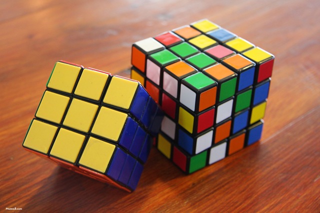 [two_different_rubik_cubes-other[8].jpg]