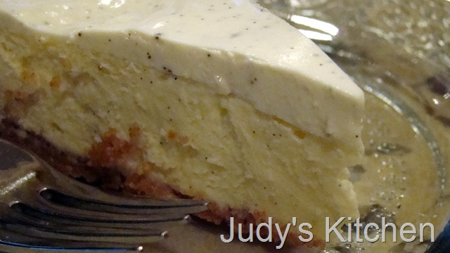 [vanilla bean cheesecake almond crust[5].jpg]