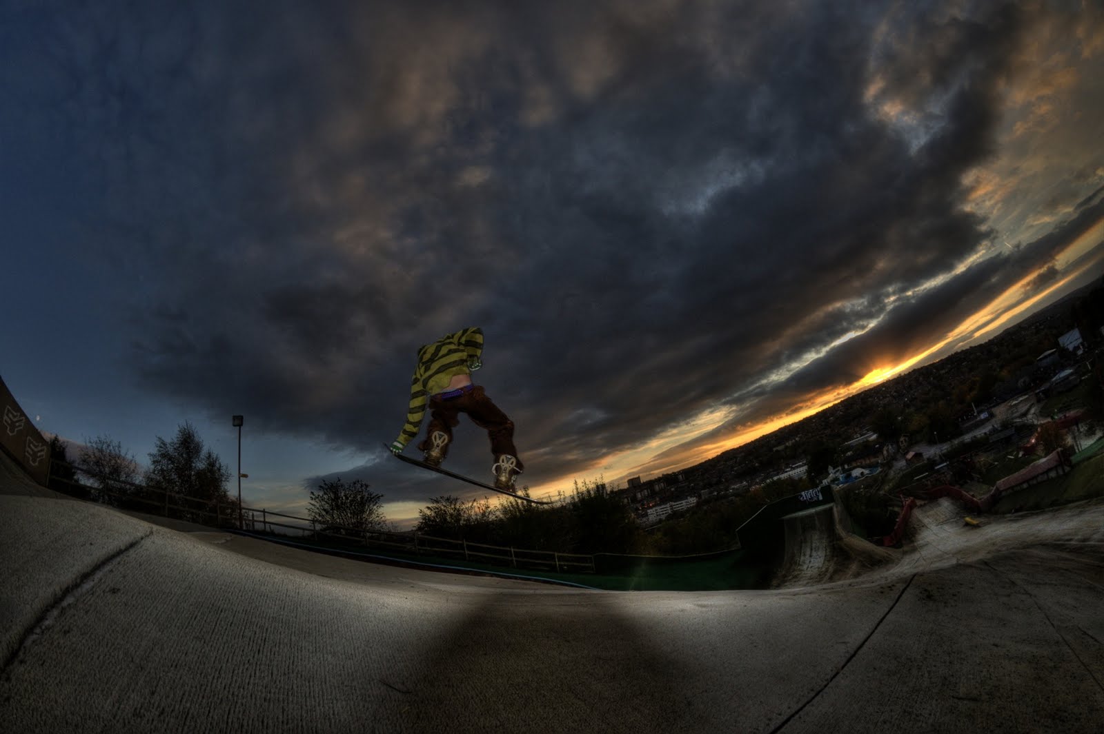 [ollie grab[8].jpg]
