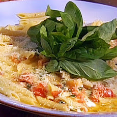Penne with Fresh Tomatoes, Basil, and Fresh Mozzarella