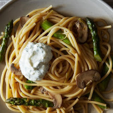 Lemony Asparagus Pasta with Mushrooms and Herbed Ricotta