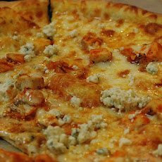 Easy Buffalo Chicken Pizza