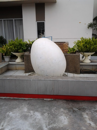 Regal Plaza Giant Egg