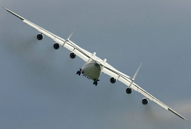 World’s Biggest Airplanes Seen On www.coolpicturegallery.net