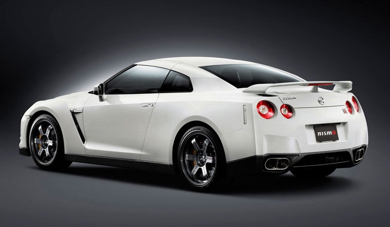 [Nismo_R35_r3qtr[2].jpg]