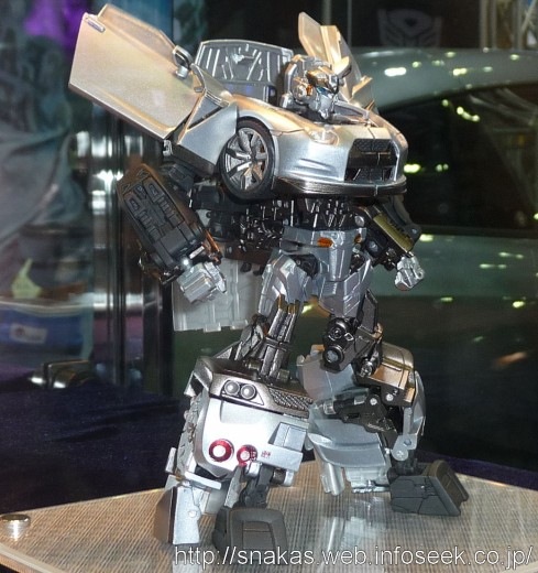 [Niss_R35_Transformer3[4].jpg]