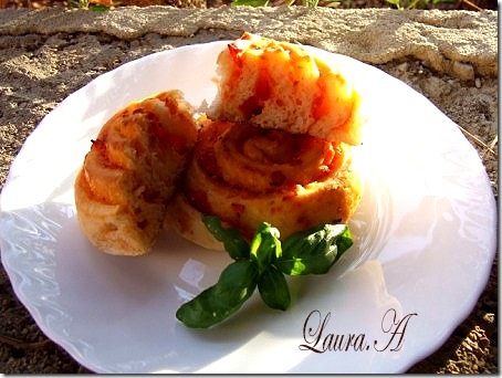 Pinwheels and mozzarella (the spiral of mozzarella) ()