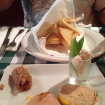 Foie gras maison au piment d'espelette. Glace au foie gras.