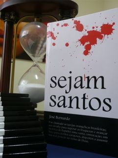 Livro Sejam Santos da campanha 2008: Ano da Santificação